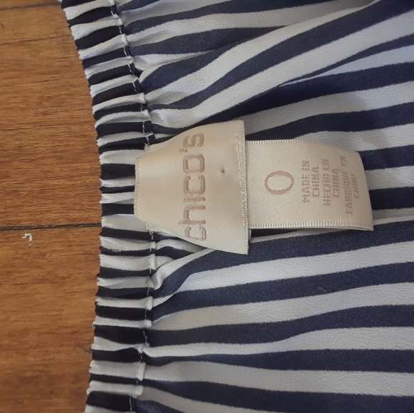 Size 0 chico's black and white pinstripe off-the-shoulder blouse - Picture 7 of 10